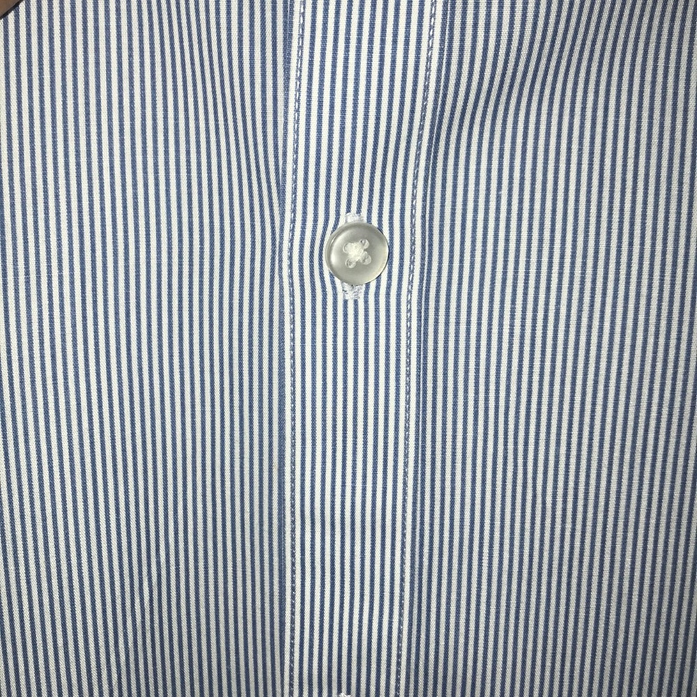 H & M Shirt - Picture 3 of 4
